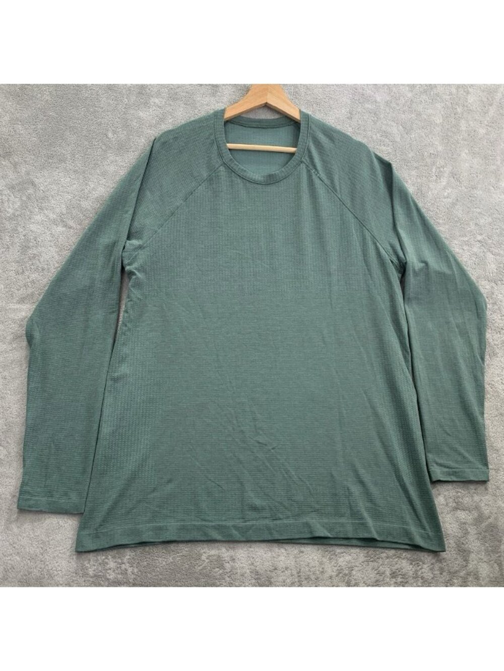 Lululemon Shirt Men XL Metal Vent Tech Green Performance Athleisure Workout Gym